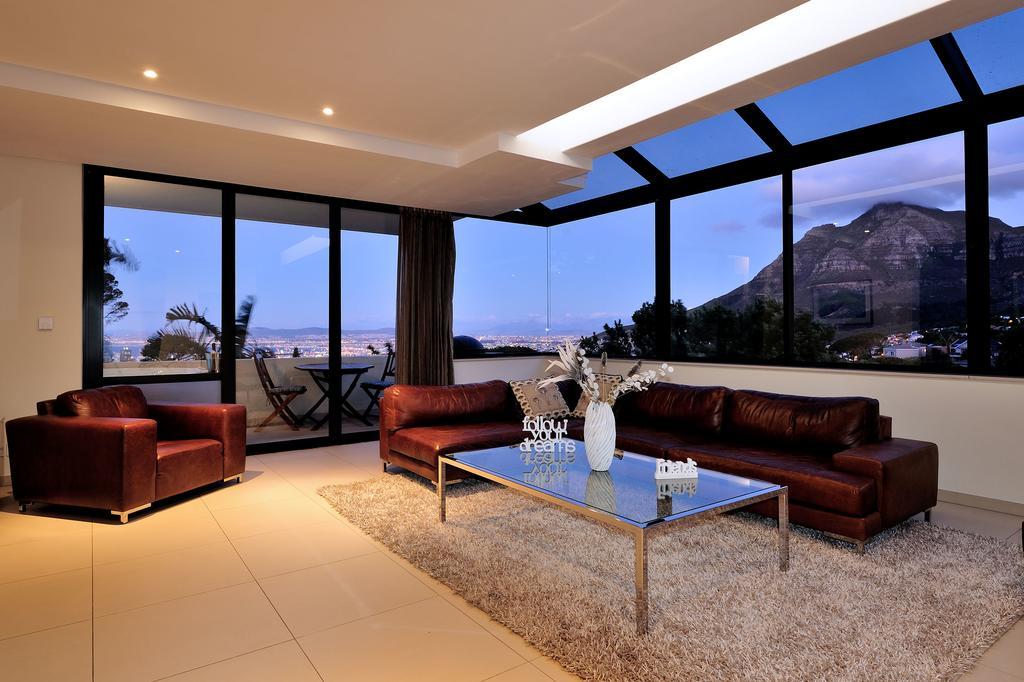 129 On Kloof Nek Apartments Le Cap Chambre photo