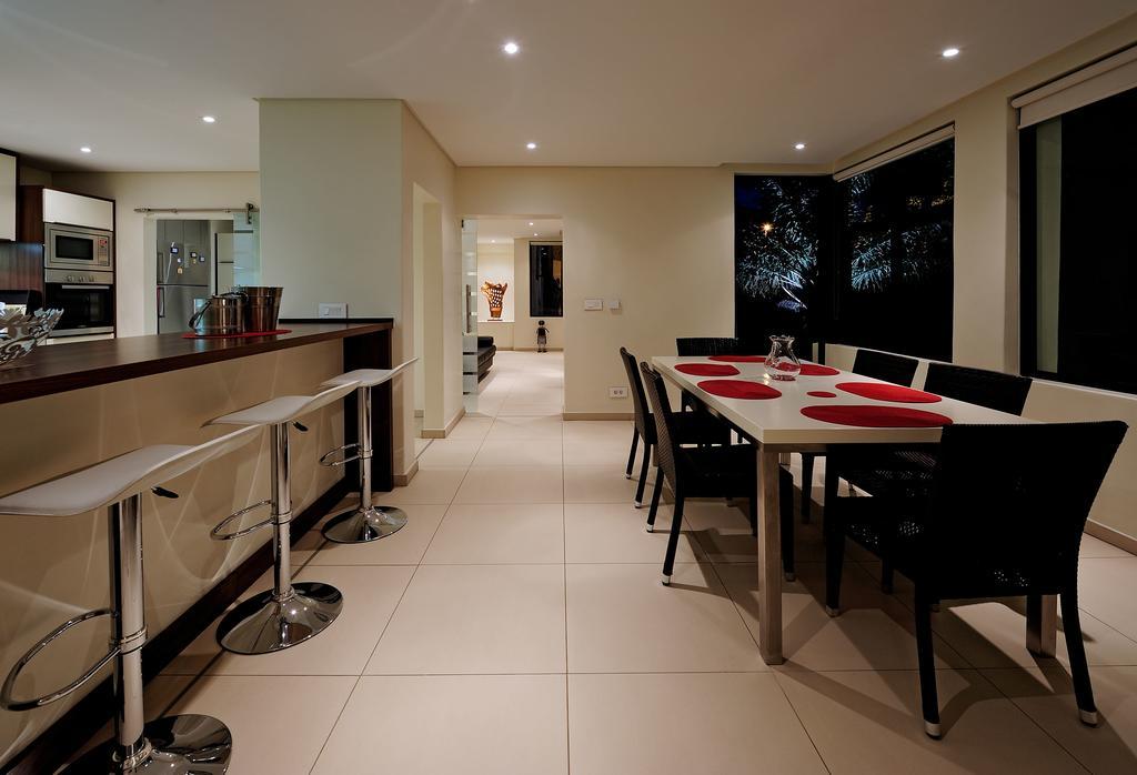 129 On Kloof Nek Apartments Le Cap Chambre photo