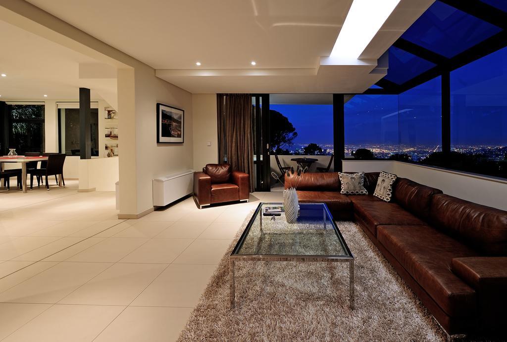 129 On Kloof Nek Apartments Le Cap Chambre photo
